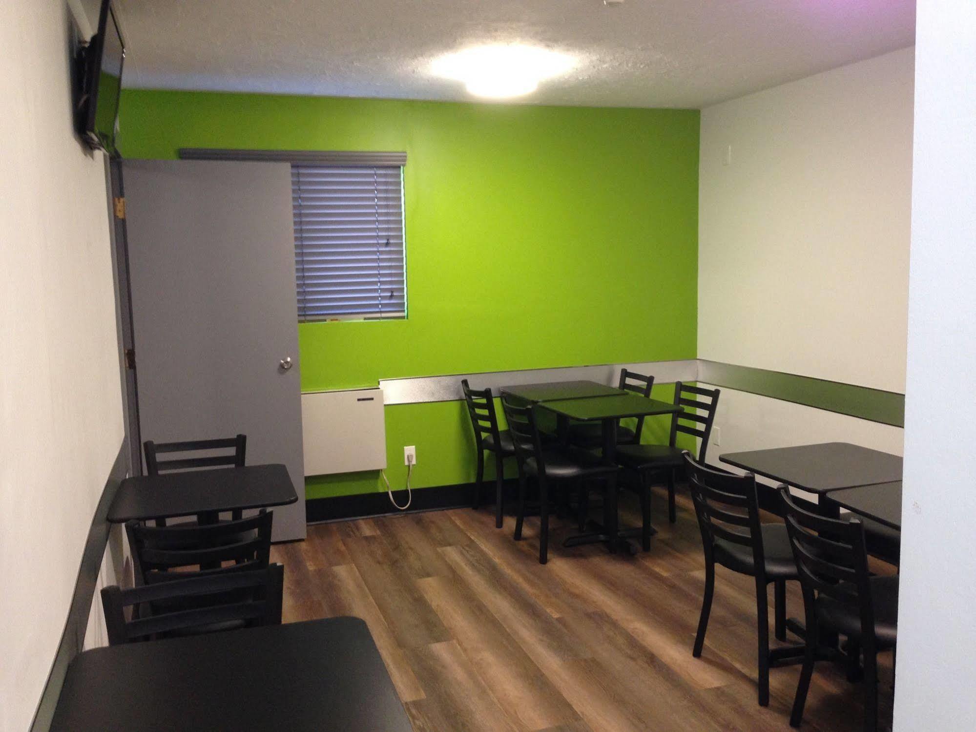 Coastal Inn Moncton/ Dieppe Bagian luar foto